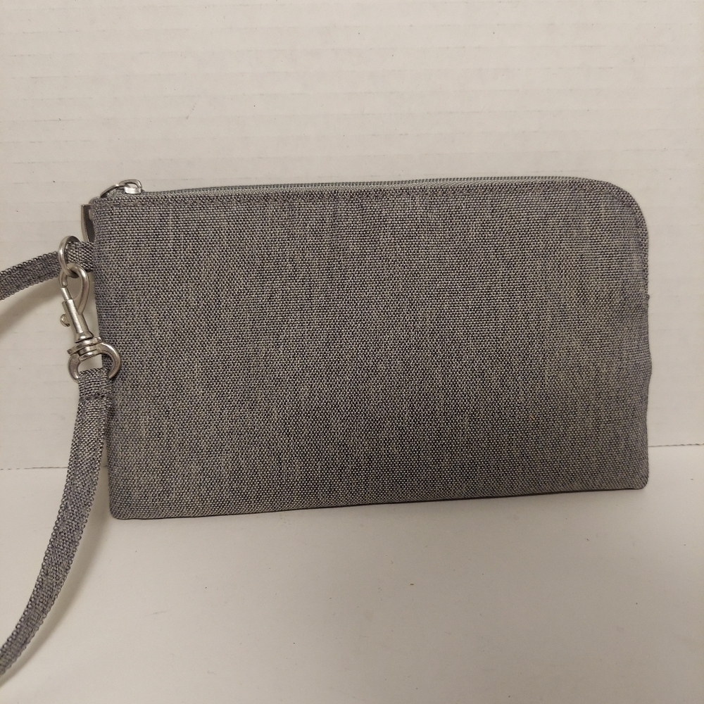 Baggallini RFID Wristlet Purse Wallet Gray EUC Neutral Minimalist Travel - Picture 4 of 8